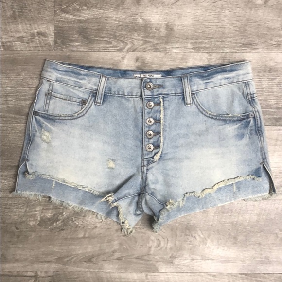 Free People Runaway Slouch Cutoff Denim Shorts - Picture 4 of 7